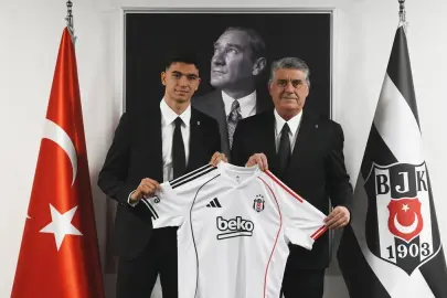 Yasin'den 1+4 yıllık imza