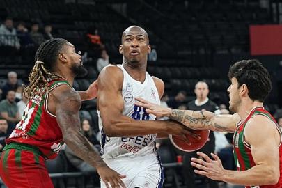 A.Efes galip geldi