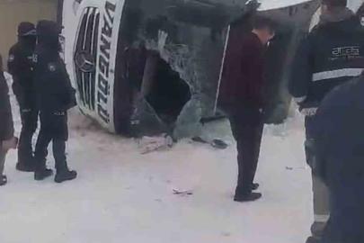 Ağrı’da yolcu otobüsü devrildi: 16 yaralı
