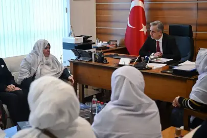 AK Parti Genel Başkan Yardımcısı Yalçın, Mihalgazi Belediye Başkanı Güneş'i ağırladı