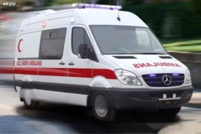 Ambulans ile hafif ticari araç çarpıştı: 5 yaralı