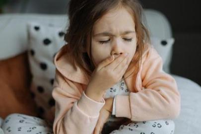 Annelerin kurtarıcısı oldu! Çocuklarda gece öksürüğünü bıçak gibi kesiyor