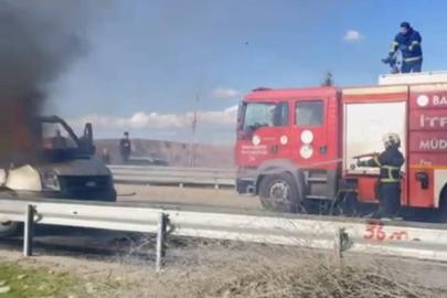 Batman’da alev alan kasalı pikap kullanılamaz hale geldi