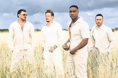 Blue, 25. yıl turnesi kapsamında Türkiye’ye geliyor