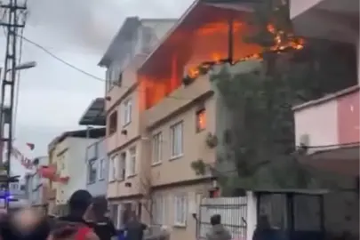 Bursa'da Çatı Katında Yangın Çıktı
