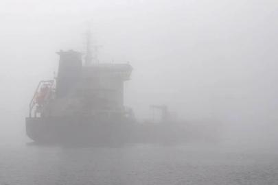 Çanakkale Boğazı yoğun sis nedeniyle trafiğe kapatıldı