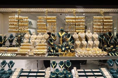 Enflasyon verisi öncesinde döviz ve altın fiyatları: 3 Şubat’ta piyasalarda son durum