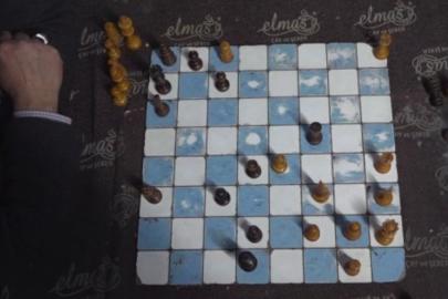 Erzurum’da satrançlı kahvehane geleneği