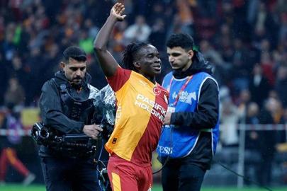 Galatasaray tribünlerinin yeni gözdesi Renato Nhaga