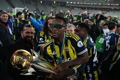 Jhon Duran Fenerbahçe'ye veda etti