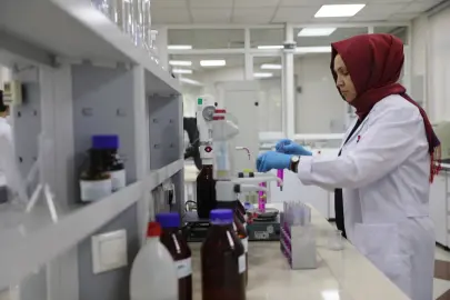 KASKİ Laboratuvarları'ndan su kalite testi