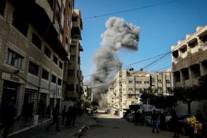 Katil İsrail'in Gazze'ye son 24 saatteki saldırılarında 8 kişi hayatını kaybetti