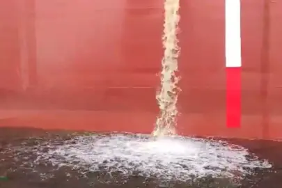 Kirli balast suyunu denize boşaltan gemiye para cezası kesildi