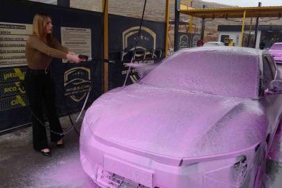 Malatya’da oto yıkamaya renk geldi