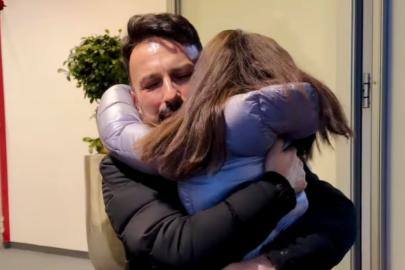 Megastar Tarkan, kızı Liya'ya kavuştu