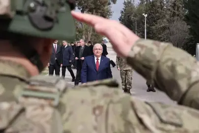 Milli Savunma Bakanı Güler, 11'inci Hudut Tugay Komutanlığı'nda denetlemelerde bulundu