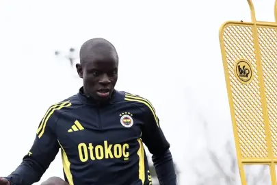 N'Golo Kante, Fenerbahçe'de ilk antrenmanını yaptı