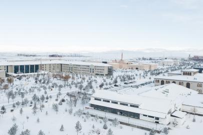 Olumsuz hava koşullarından dolayı Doğu'da 5 ile bağlı 420 yerleşim yerine ulaşım sağlanamıyor