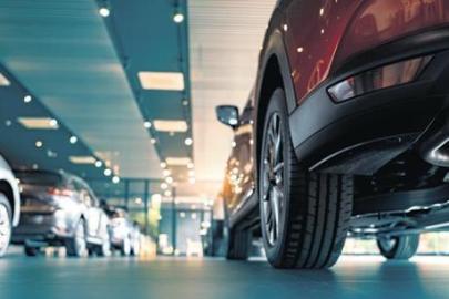 Oto kiralamada yaş sınırı geliyor