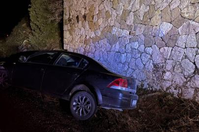 Otomobil şarampole düştü: 3 yaralı