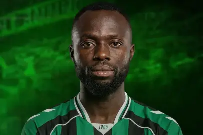 Sakaryaspor, Owusu Kwabena'yı transfer etti!