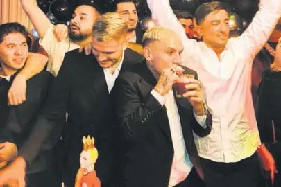 Şampiyonluk kutlaması gibi doğum günü