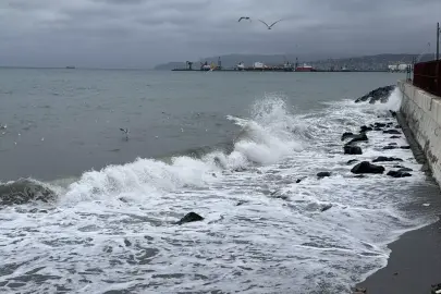 Tekirdağ'da poyraz deniz ulaşımını olumsuz etkiliyor