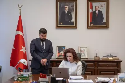 Türkiye'nin Zagreb Büyükelçisi Altuntaş, AA'nın "Yılın Kareleri" oylamasına katıldı