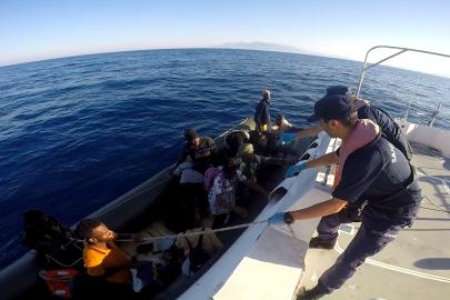 Türkiye’nin denizlerinde 5 yılda 103 bin 488 göçmen kurtarıldı