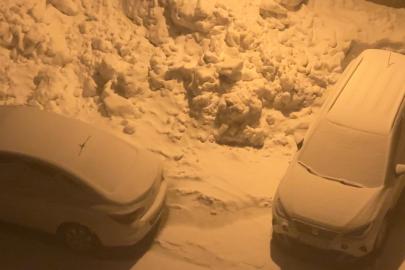 Yüksekova’da kar yağışı ve sis etkili oluyor