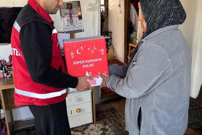 Ailelere ramazan kolisi dağıtımı