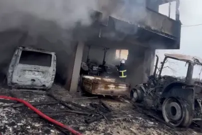 Düzce'de garaj yangınında 6 araç kullanılamaz hale geldi