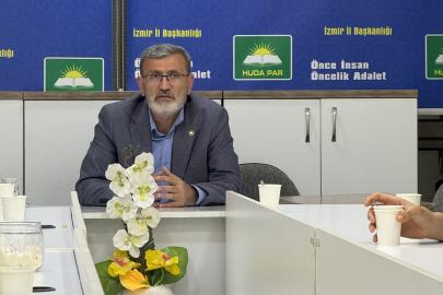 İzmir’de Hür Gençlik’ten iftar programı