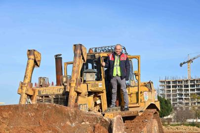 Kocagöz, sahada belediye ekipleriyle çalıştı