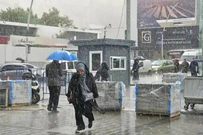 Meteoroloji'den çok sayıda il için sağanak uyarısı