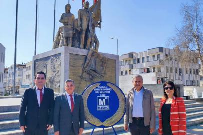 Muhasebe Haftası'nda çelenk sunumu