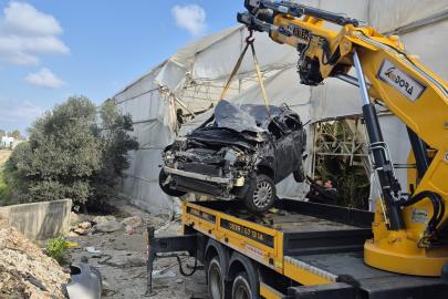 Otomobil seraya uçtu: 1 ölü, 1 yaralı