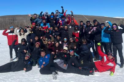 Yüksekovalı kayakçılar Türkiye şampiyonasına damga vurdu