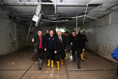 AFAD Başkanı Pehlivan Osmaniye'de sel bölgesinde incelemelerde bulundu