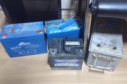 Akü hırsızları yakalandı