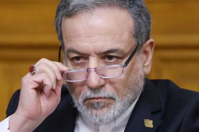 Arakçi’den üç ülkeye kritik ziyaret