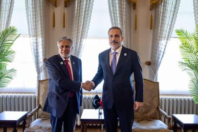 Bakan Fidan, Pakistanlı mevkidaşı Dar ile görüştü