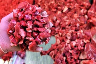 Mersin’de gıda skandalı: Kırmızı et diye satılan ürünlerde at eti tespit edildi