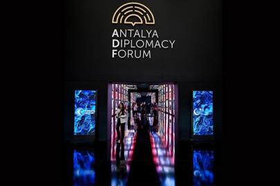 Türkiye ADF'de adil bir dünya için diplomasinin önemine dikkati çekiyor