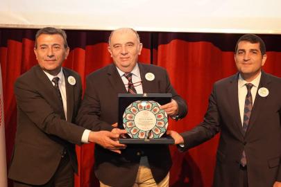 Türkiye Aşı Enstitüsü Başkanı Kara: Covid-19 aşısı vücutta kalmaz