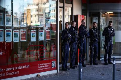 Almanya’da banka şubesinde rehine krizi