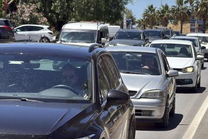 Bodrum'daki tatilciler dönüyor; 12 saatte 10 binden araç çıkış yaptı