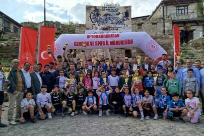 Dadaşlar madalyaya pedalladılar