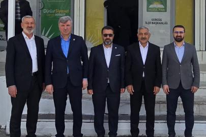 Kayapınar Belediye Başkanı Özhan, HÜDA PAR Gercüş İlçe Kongresi'ne katıldı
