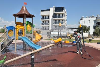 Kepez'de park ve oyun alanlarında hijyen seferberliği